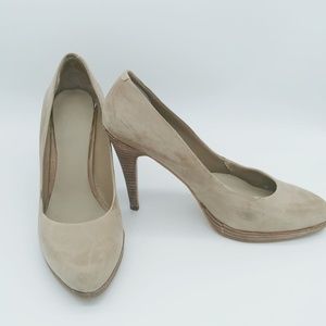 Nine West Nude pumps